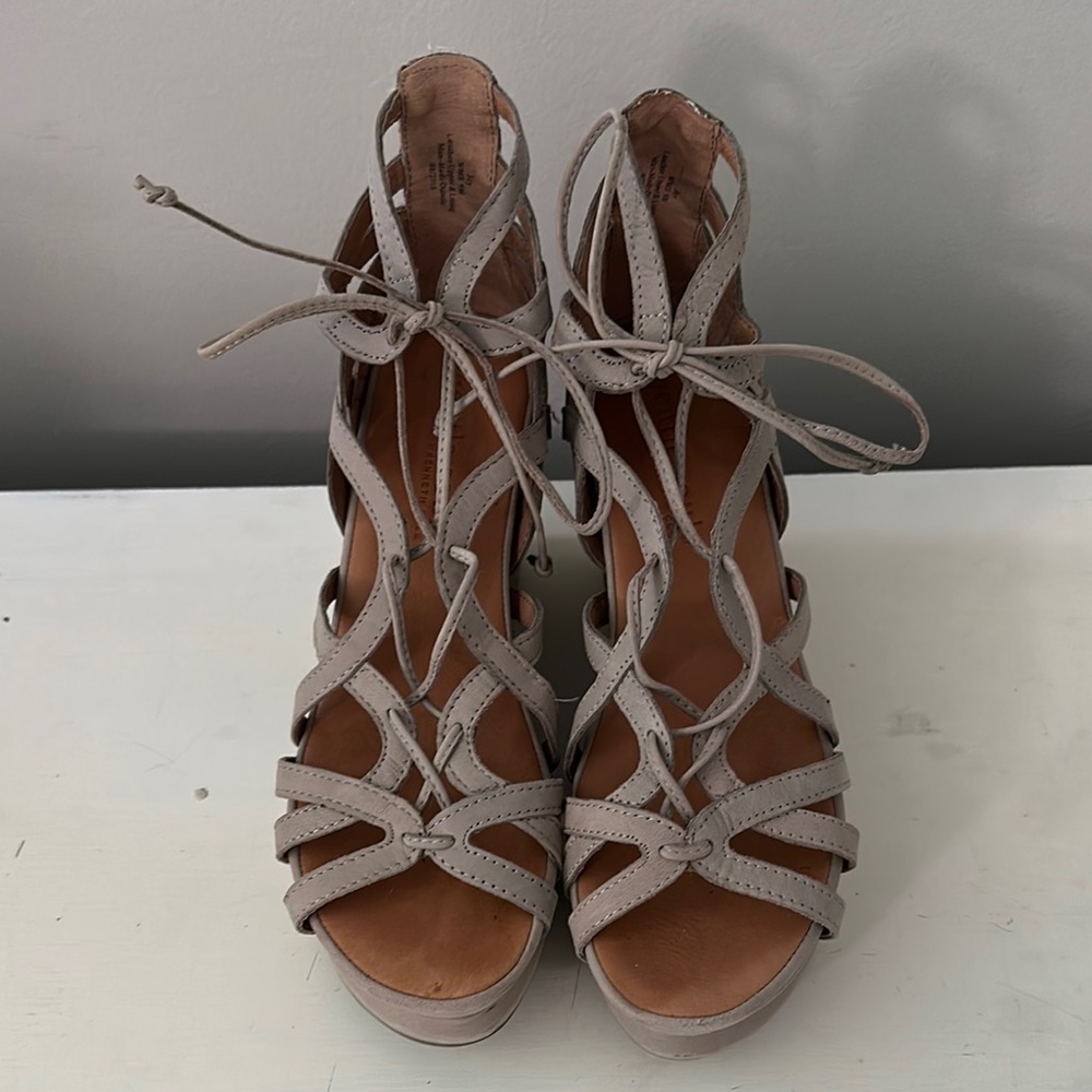 Kenneth Cole Gentle Souls Wedges